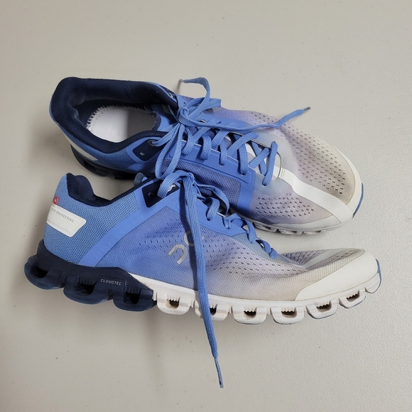 On Cloud Running Cloudflow Marina Blue White Sneakers. - Picture 3 of 11